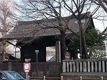 寛永寺旧本坊表門（国の重要文化財）