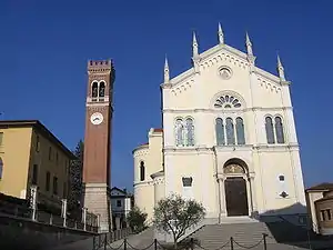 トッレ・デ・ロヴェーリの風景